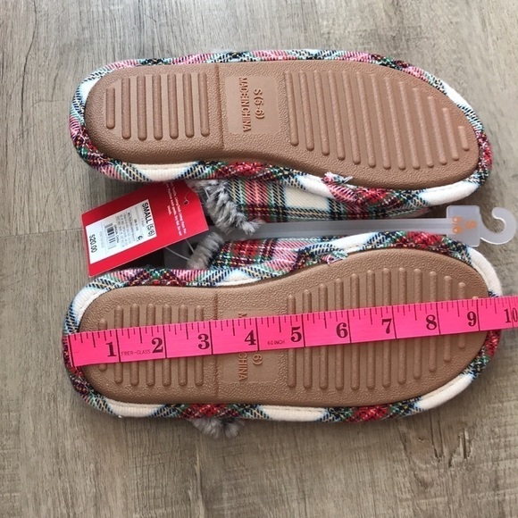 Mama elf slippers very comfortable soft fuzzy gift idea - Picture 7 of 8